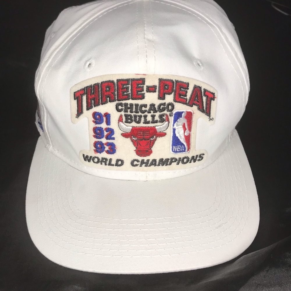 Chicago Bulls Three-Peat World Champions Hat